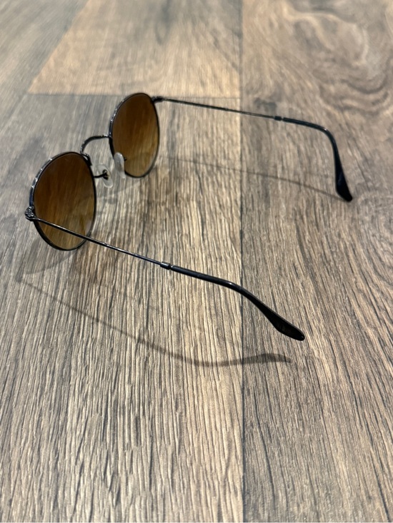 ray-ban round flash polarized blue mirror sunglasses main image 6